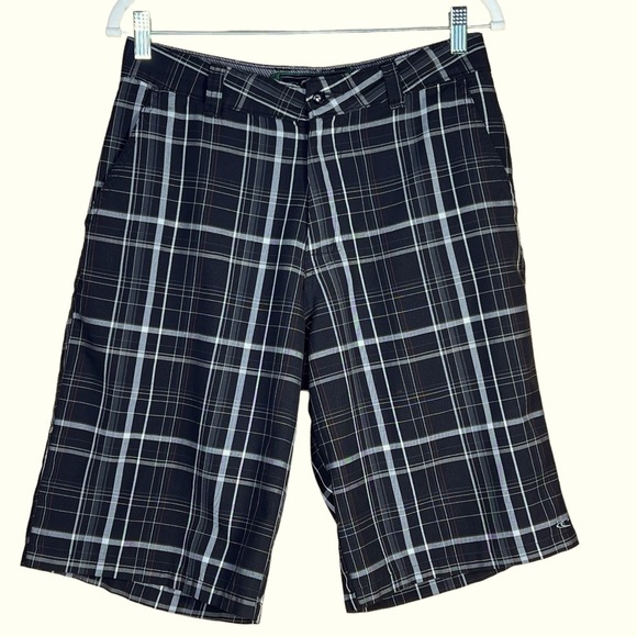 O’Neill Men’s Black & White Plaid Bermuda Length Shorts Size 30 EUC - Picture 10 of 10